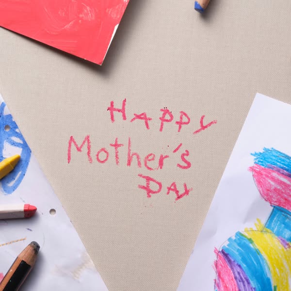 OMEGA Watches Meta ad example started 2026-04-29: Per la Festa della Mamma, Quadrante spazzolato a raggi di sole ​, Aqua Terra 30 mm: datario a ore 6​, Buona Festa della Mamma, Orologi OMEGA